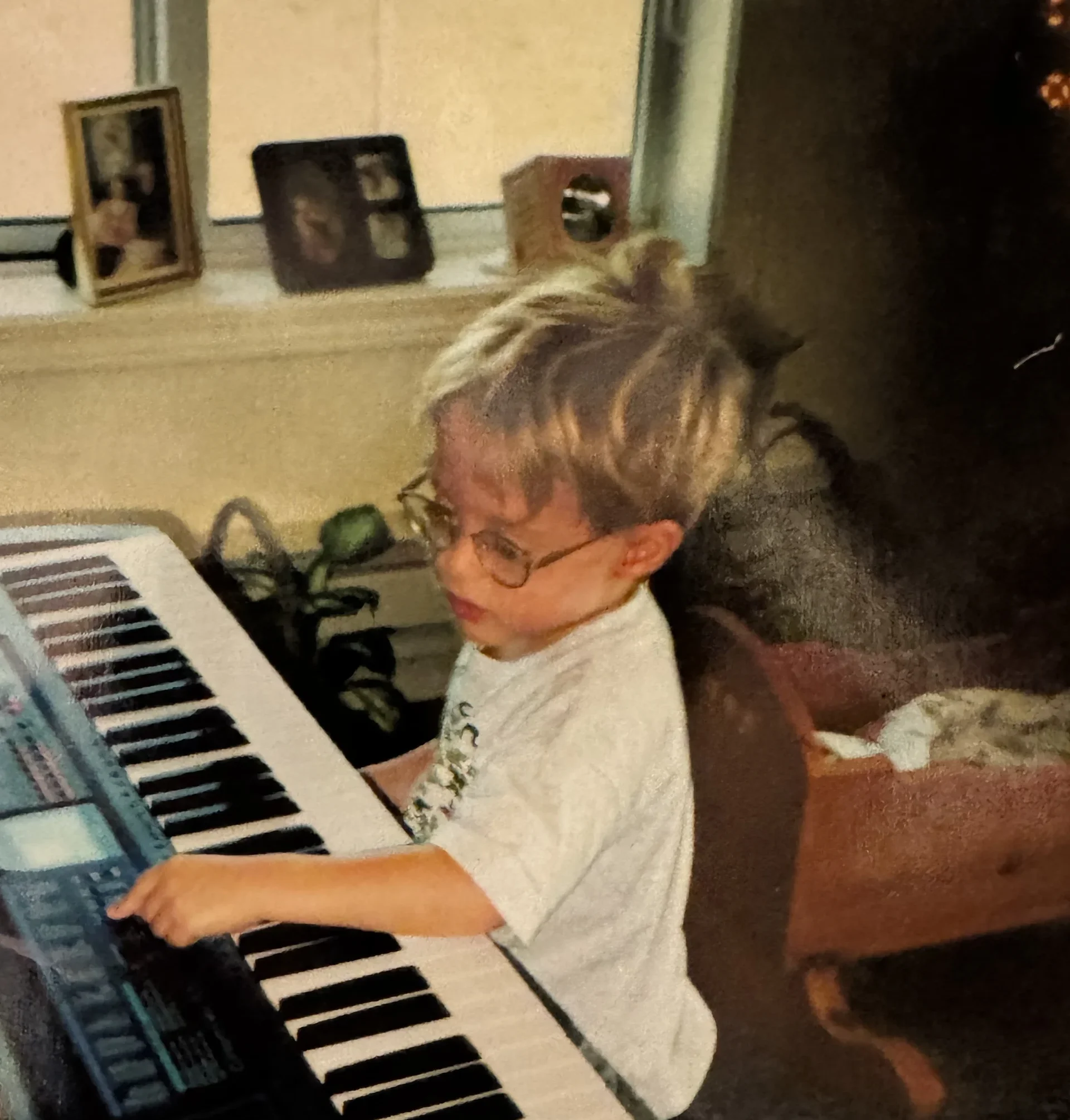 web headerBIO1 SRC piano age 4 web headerBIO1 SRC piano age 4