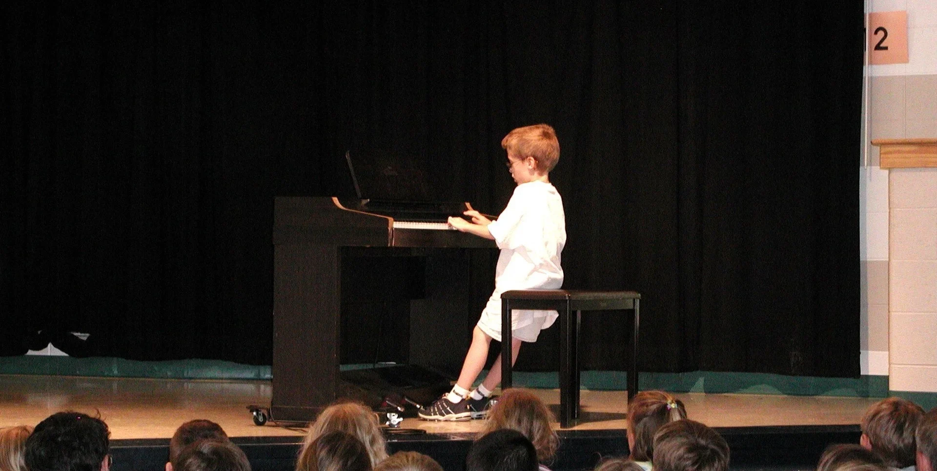 web headerBIO3 2004 piano 2004 SRC piano at school web headerBIO3 2004 piano 2004 SRC piano at school